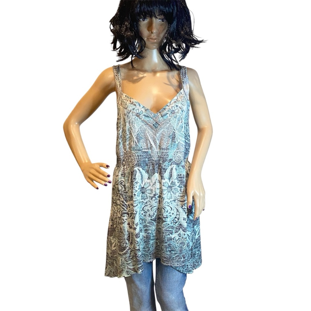New Directions Long Sleeveless Tunic Top SharkBite Hem Lace Detail Sz Large NWT